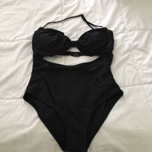 👙 Cupshe black cutout one piece swimsuit